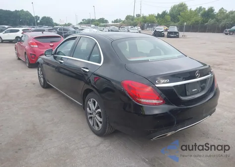 2017 Mercedes-Benz C 300 4Matic/Luxury 4Matic/Sport 4Matic из США, поврежденный, VIN WDDWF4KB8HR256544